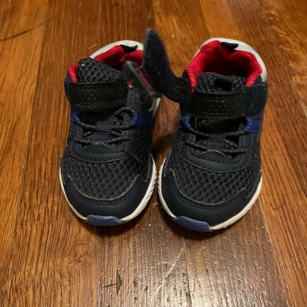Stride rite 5T sneakers